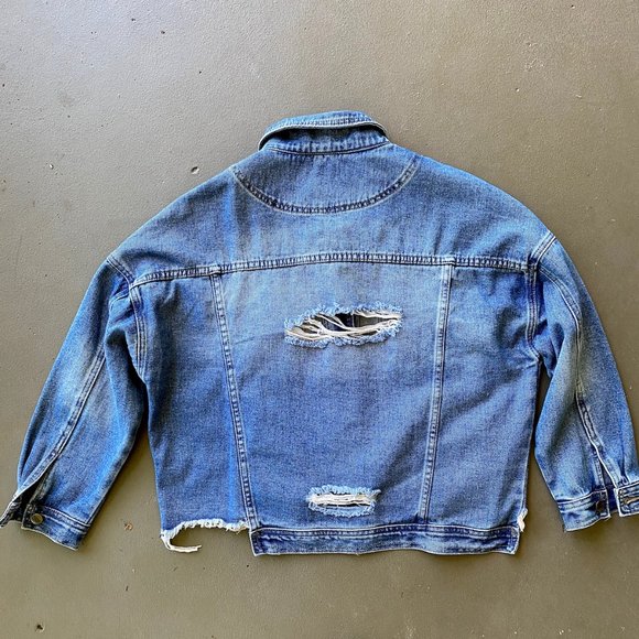 Destroyed Boyfriend Frayed Raw Hem Trucker Jean Jacket - Picture 14 of 17